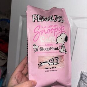 peanuts snoopy cafe ladies velour sleep pant